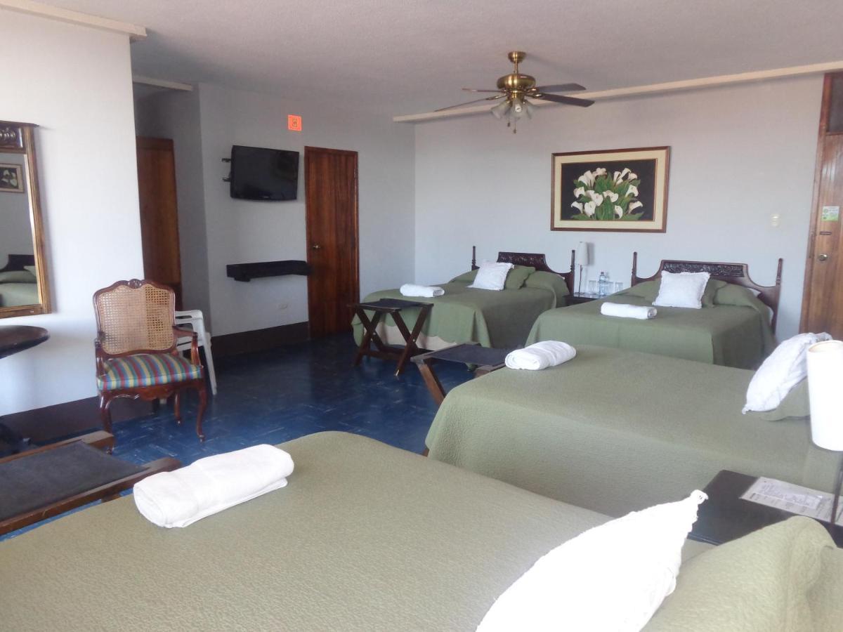 Hotel Dona Carmen Retalhuleu Luaran gambar