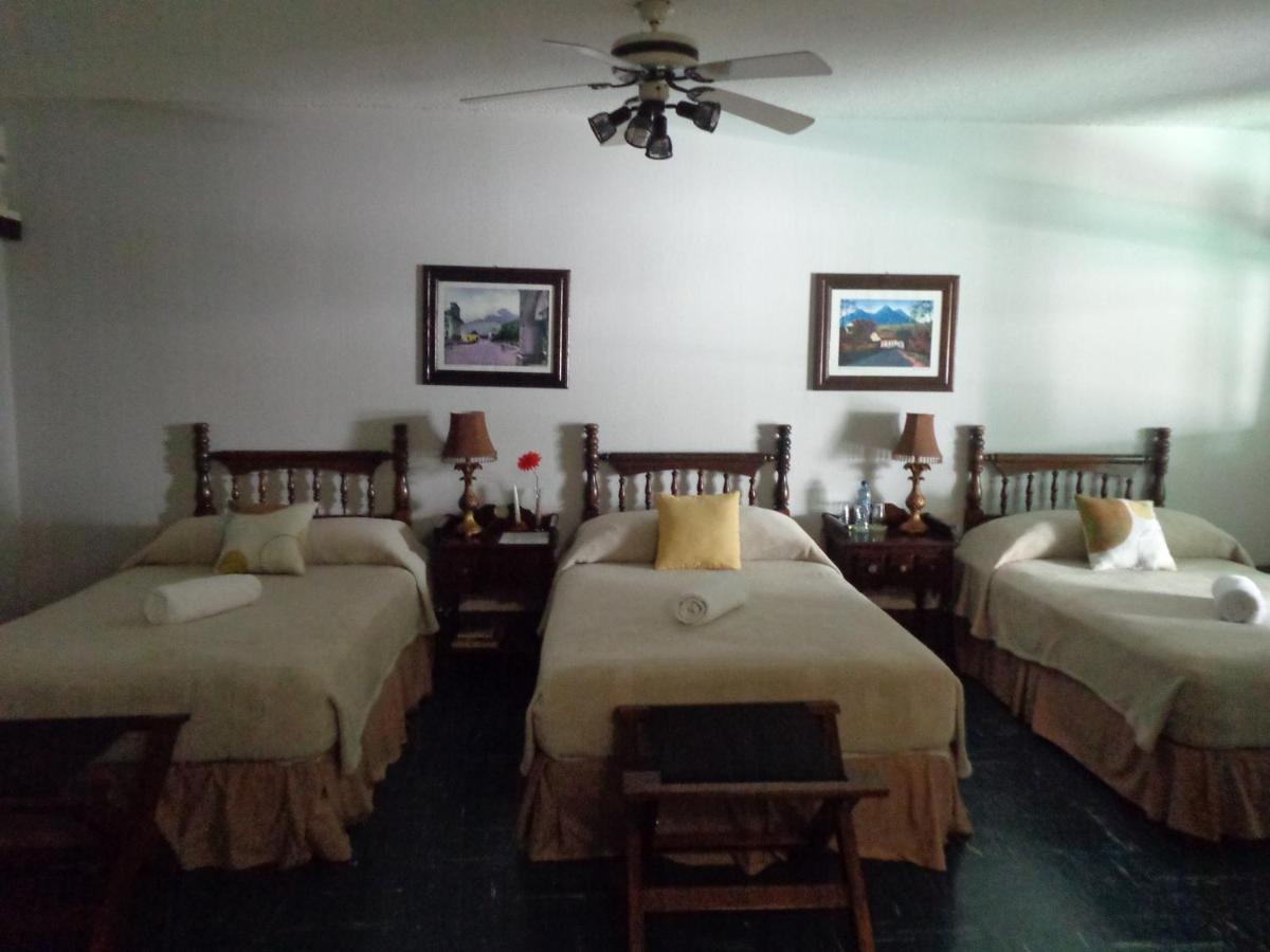 Hotel Dona Carmen Retalhuleu Luaran gambar