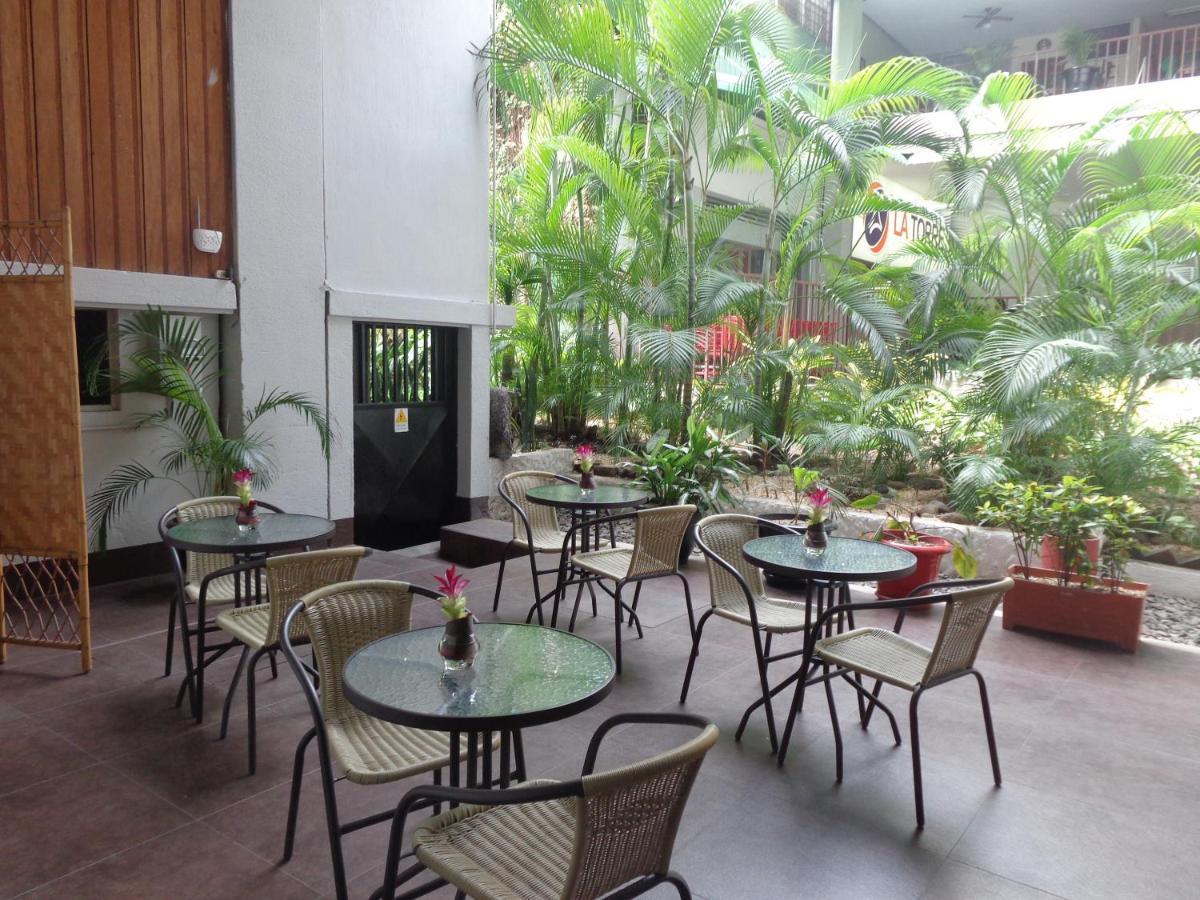 Hotel Dona Carmen Retalhuleu Luaran gambar